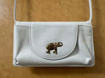 ear PAPILLONNER(이아파피요네) 가로형 모바일 지갑 코끼리