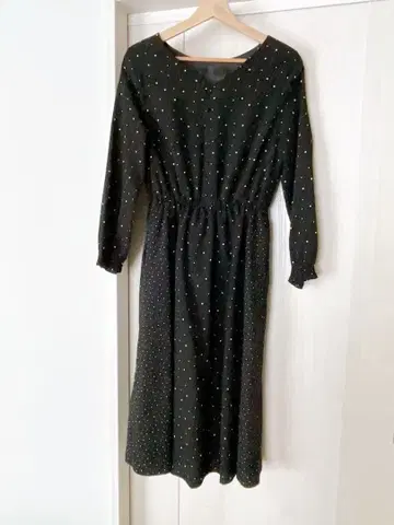 ROPE PICNIC 도트 무늬 긴팔 원피스 블랙