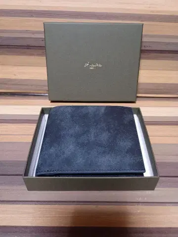 부스터즈 이단 접이식 지갑 동전 지갑 있음 푸에블로 이탈리아 가죽