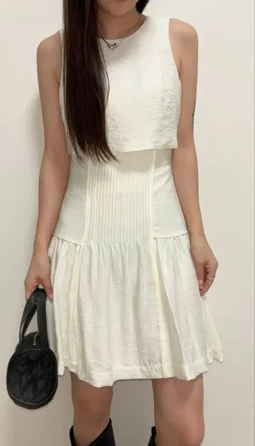 아이보리 슬리브리스 미니 원피스