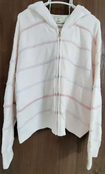 gelato pique 젤라또피케 후드 부착 보더 룸웨어