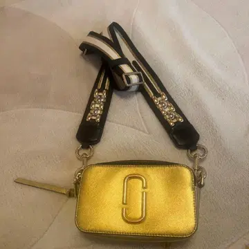 마크 제이콥스 골드 숄더백