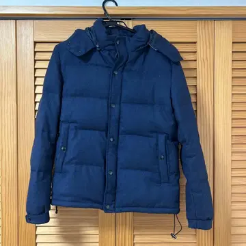 네이비 다운 자켓 후드 부착