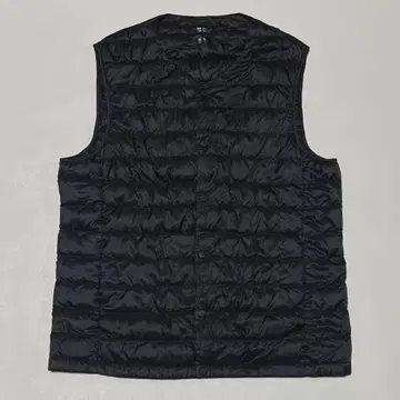 유니클로 울트라 라이트 다운 V넥 이너 베스트