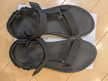 Teva 블랙 스포츠 샌들