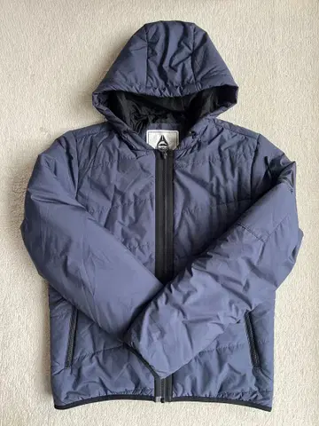 Reebok 충전솜 자켓 S 사이즈 다크 그레이