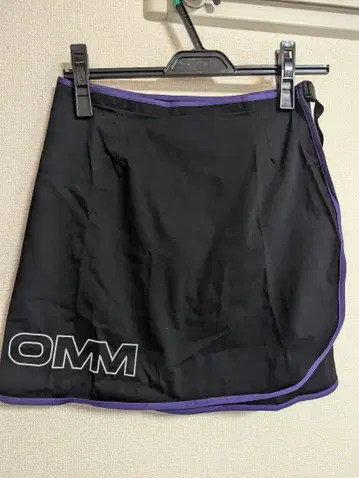 새상품급 OMM 러닝 레인 스커트