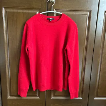 유니클로 캐시미어 100% 크루넥 스웨터