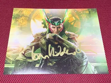 톰 히들스턴 로키 친필 사인