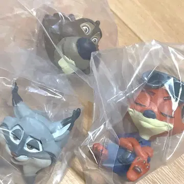 주토피아 닉의 어깨 쿵과 패션 반지 니블스 파우버트