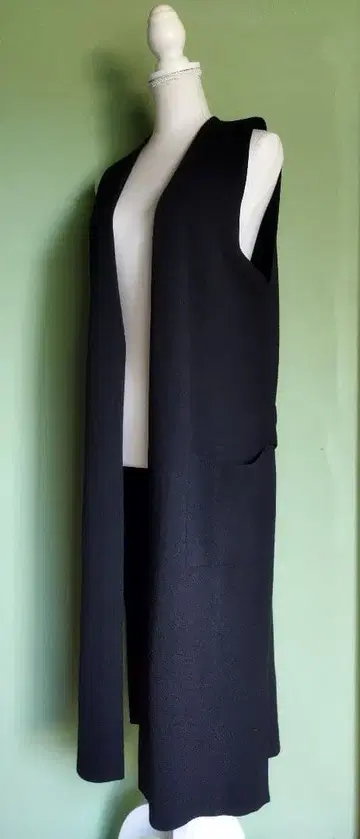 Mila Owen 백 벨트 롱 베스트 / size Free / 블랙