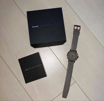 Marc Jacobs 마크제이콥스 손목시계 그레이