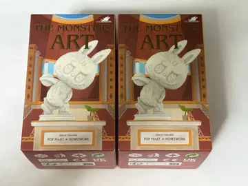 POP MART HONEYWORKS 피규어 2체 세트 + 배지