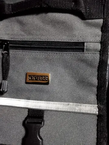 GUESS 숄더백 반사 라인 있음 미사용품