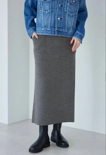 슬로브 이에나 워셔블 밀라노 리브 타이트 스커트