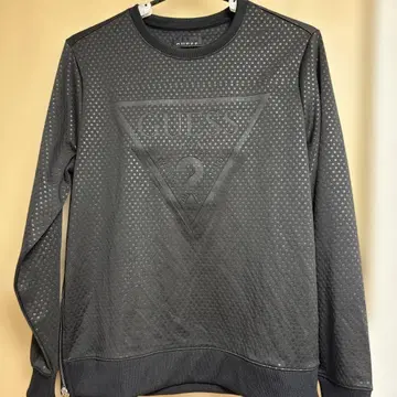 GUESS 블랙 메쉬 맨투맨 시착 정도