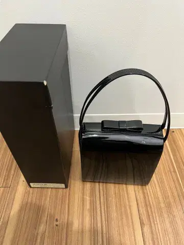 PETITSOIR 블랙 포멀 백