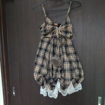 LOVE ME 슬리브리스 미니 원피스 베이지 블랙 체크