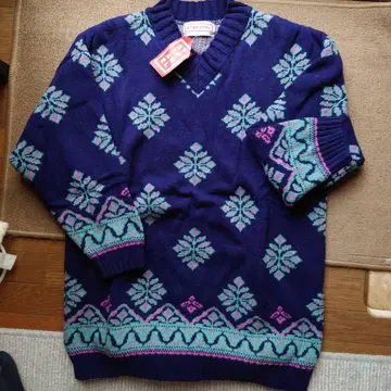 STEFANEL V넥 스웨터 이탈리아제