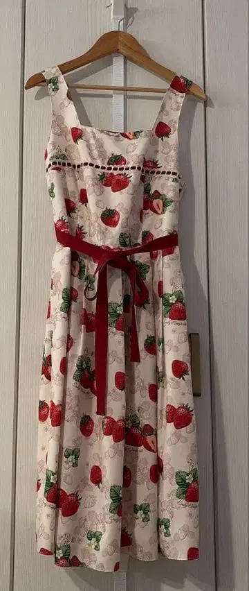 Emily Temple cute / Dear Strawberry jsk