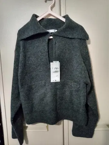 ZARA 다크 그레이 세일러 카라 V넥 넉넉한 니트 무지 미사용 포켓