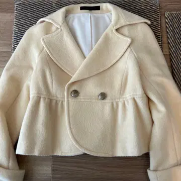 아이보리 더블 브레스트 울 코트