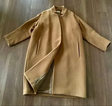 두지엠 클라세 스탠드 카라 코트 카멜