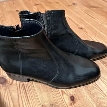 블랙 숏부츠 지퍼 포함