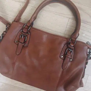 브라운 가죽 숄더백