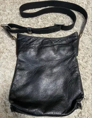 aniary 가죽 숄더백 블랙