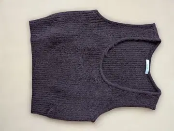 DISCOAT 다크 브라운 니트 베스트