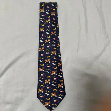 Roberto Ferragamo 동물 패턴 넥타이