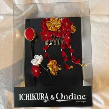 성인식 머리 장식