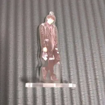 아크릴 스탠드 블랙과 보라색 약 10cm