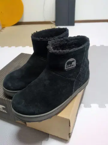 SOREL 블랙 어그 부츠 24