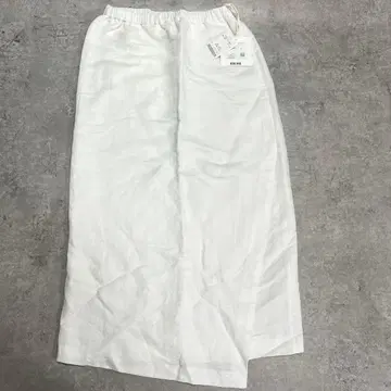 KALNA 화이트 롱 스커트 사이즈 0 린넨 70% 미사용 새상품