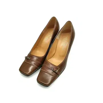 TRUSARDI 가죽 스퀘어토 펌프스 일본제 22.5cm 8978