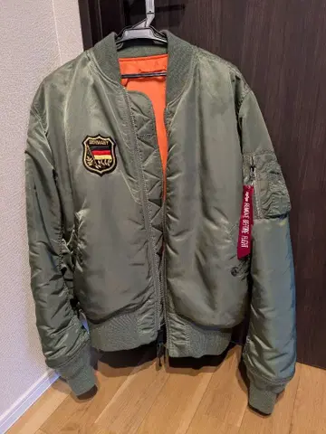 MA-1 플라이트 자켓 올리브 색상