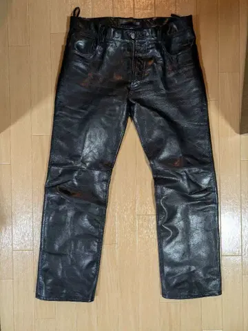 GAP 블랙 가죽 스트레이트 팬츠