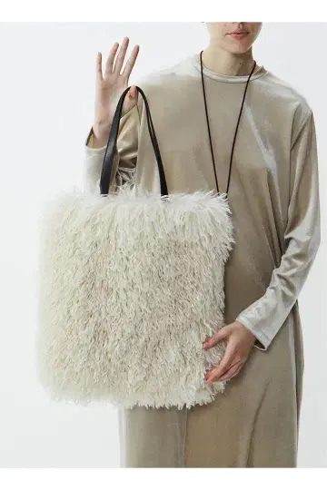PLAIN PEOPLE 티베트 램 인조 모피 백