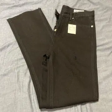 HOLIDAY 데미지 하이웨스트 스키니 플레어 데님 블랙