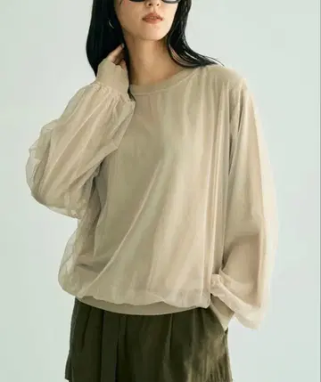 오버 튤 니트 라이트 베이지