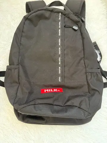 MILK 블랙 백팩
