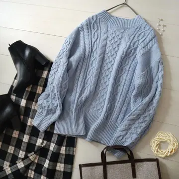 새상품 색스 블루 테치치 크루넥 예쁜 색상 케이블 짜임 니트 풀오버 긴팔