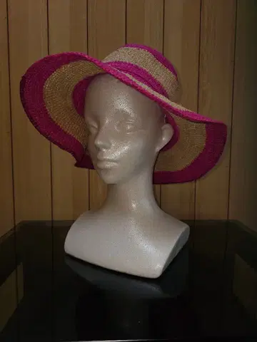 스트라이프 밀짚모자 핑크와 베이지