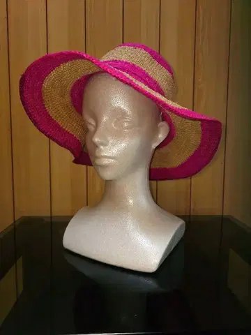 스트라이프 밀짚모자 핑크와 베이지