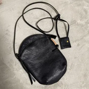 블랙 가죽 사코슈