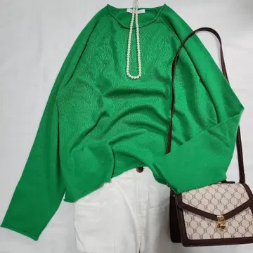 갸루리 비 캐시미어 100% 그린 크루넥 풀오버