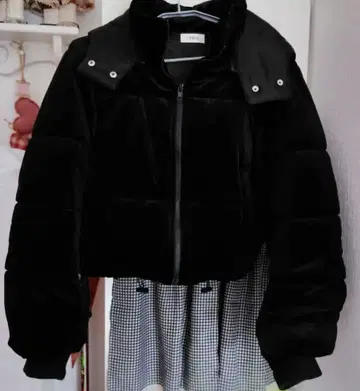 블랙 숏 기장 자켓 F 사이즈