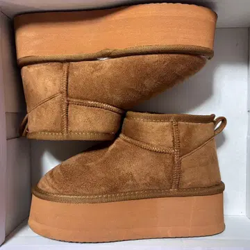 attagirl 통굽 어그 부츠 S 사이즈